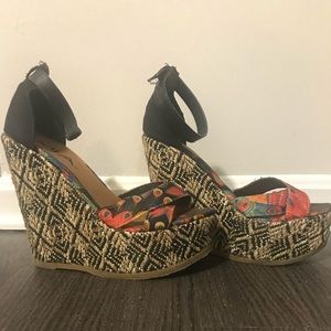 Mia Reeba Black Multi-print Platform Wedge Sandals